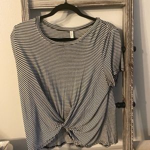 High low crop t shirt, light weight